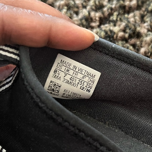 Adidas Black Slip-On Sneakers - Size 8.5 - Picture 6 of 6